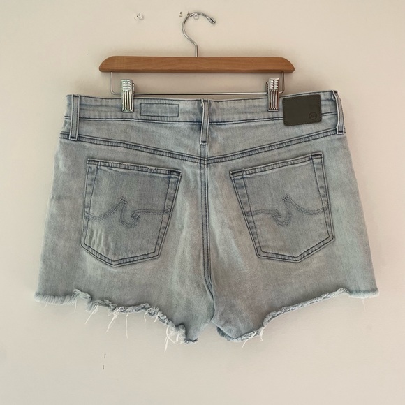 AG Denim Hailey Cut Off Short. Size 30. - Picture 2 of 4